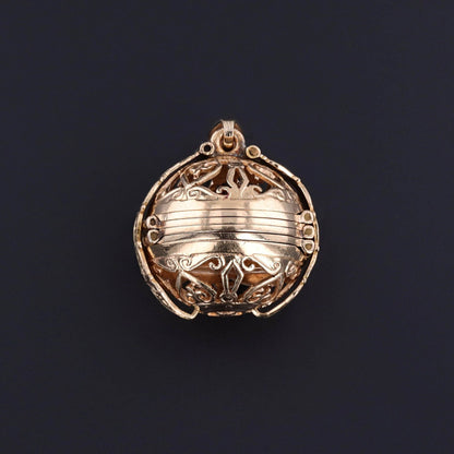 Antique Folding Orb Photo Locket of 18k Gold